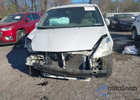 2004 Toyota Sienna Xle z USA, uszkodzony, nr VIN 5TDZA22C54S155458